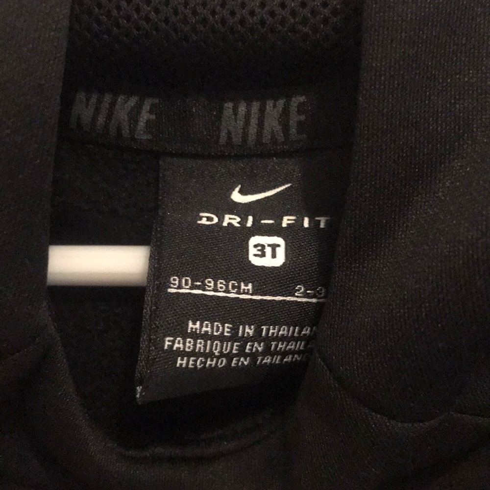 Nike boys 3T dry fit pullover hoodie - Picture 4 of 5